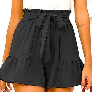 Women's Black High-Waisted ruffle Shorts/CHICLILY

Super cute
Brand new tags